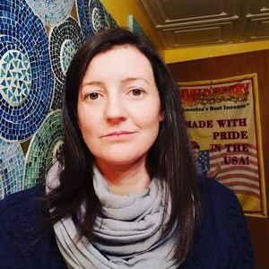 Meet your Posher, Mona